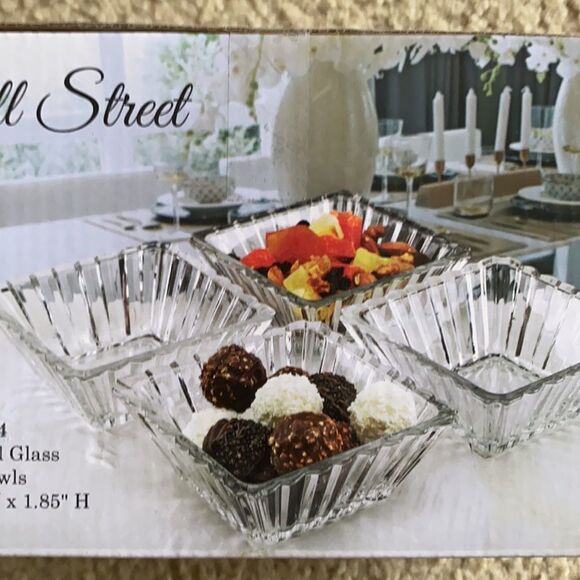 New Set of 4 Hill Street Pressed Clear Glass Square Bowls - Picture 2 of 2